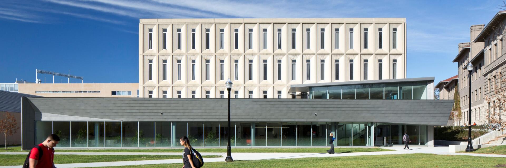 Building closure